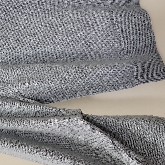 BROCHU WALKER Pia V-Neck Light Blue Size Medium - Picture 16 of 17